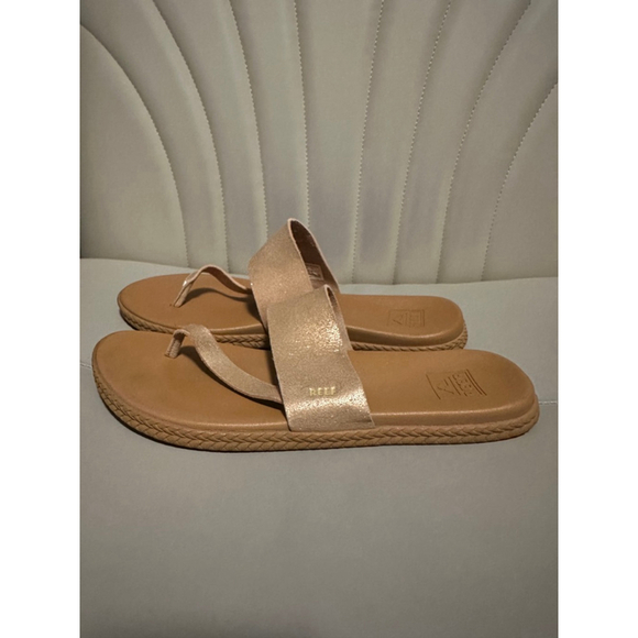 Reef Women’s Flip Flop Sandals Tan Gold Wide Strap Comfort Shoes Size 9 - Picture 4 of 7